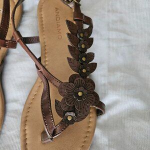Andiamo Flower Strap Sandal